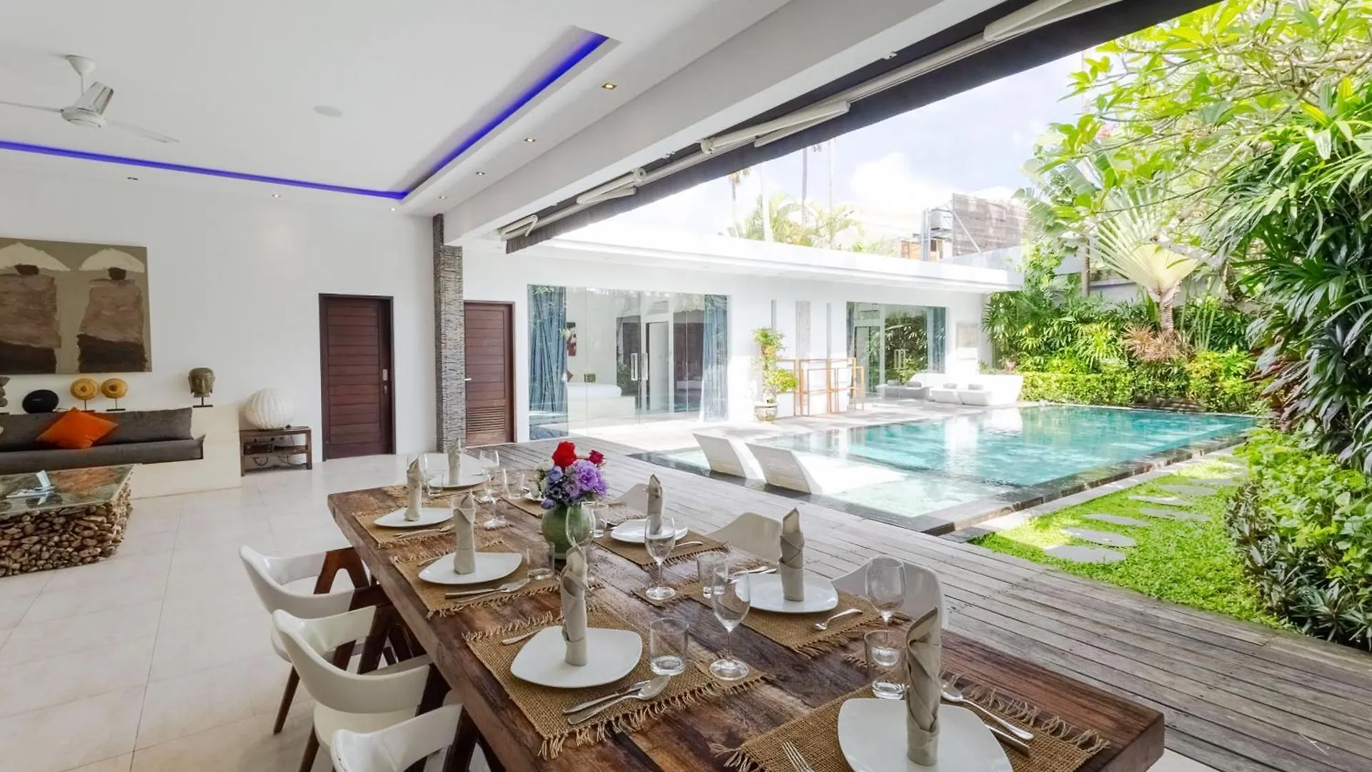Villa Naema - 4Br Private Villa In Seminyak