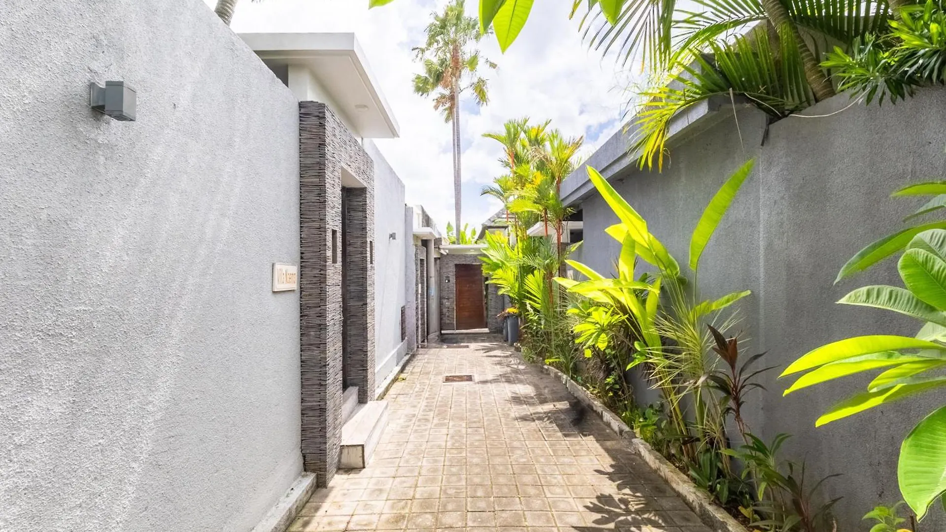 Villa Naema - 4Br Private Villa In Seminyak