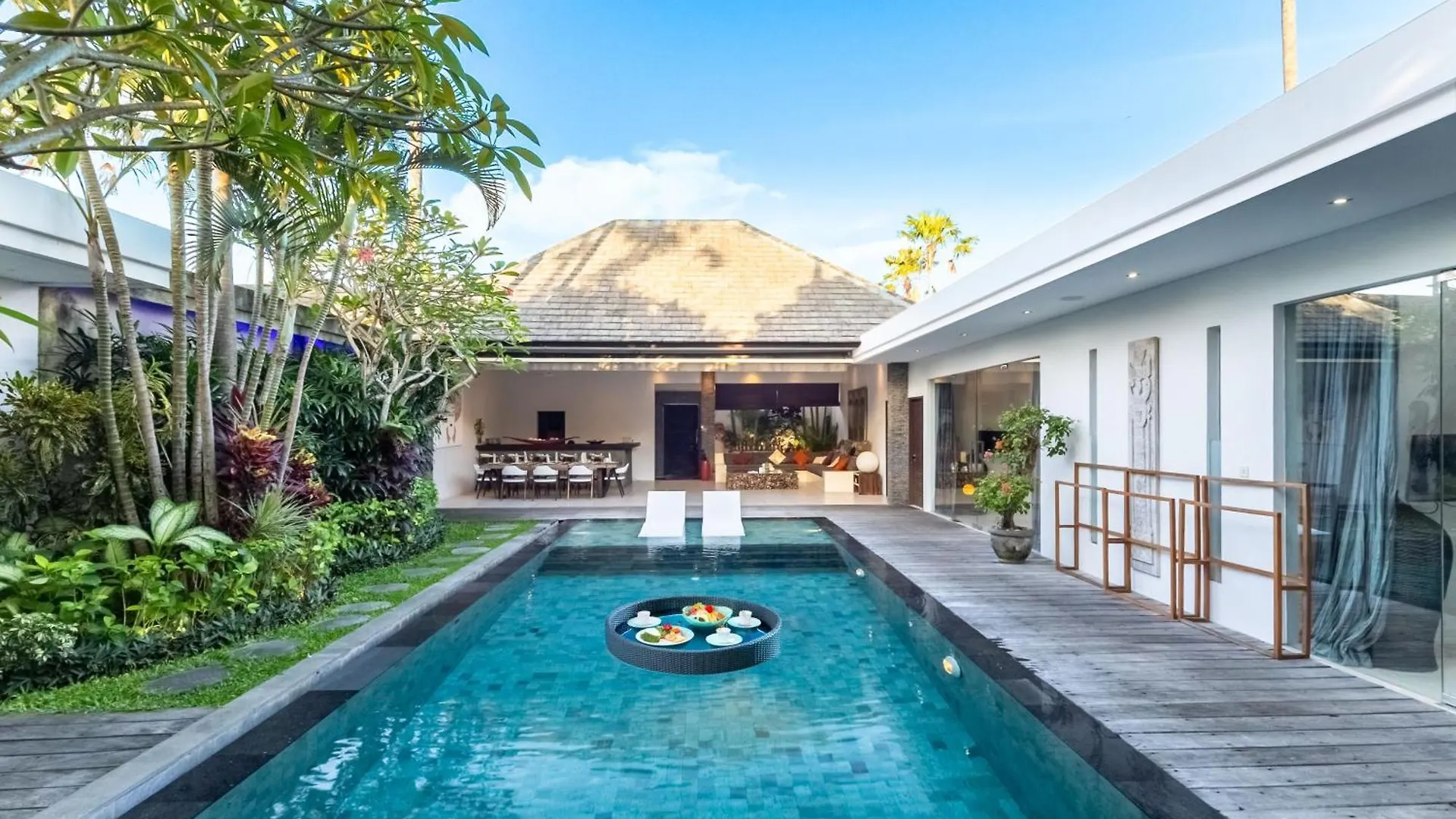 Villa Naema - 4Br Private Villa In Seminyak  Σεμινιάκ