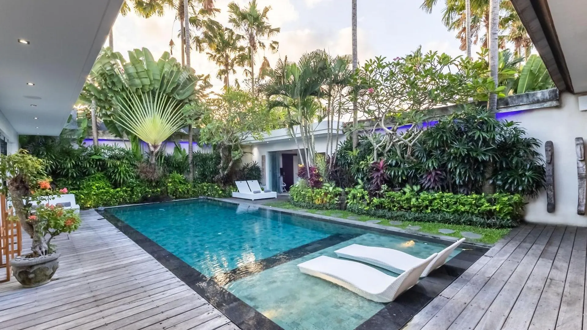 Villa Naema - 4Br Private Villa In Seminyak אינדונזיה